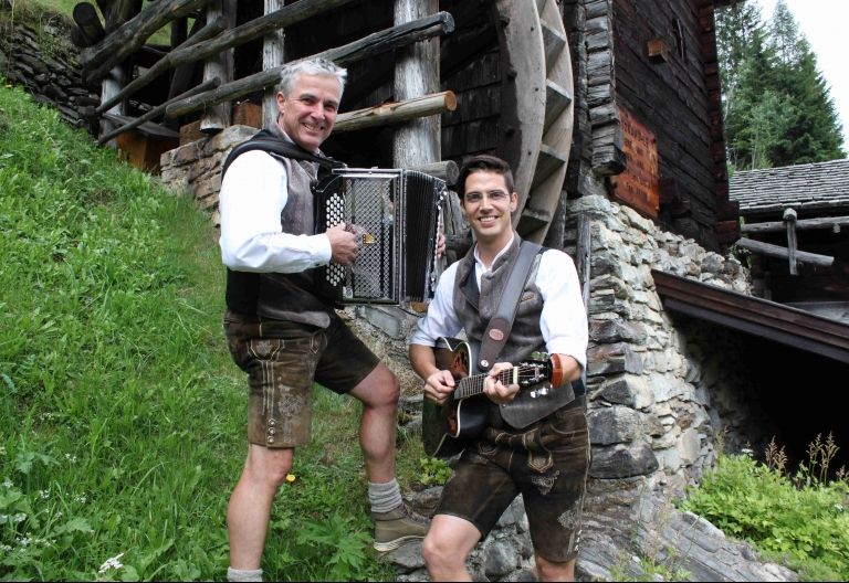 "OB"-Serie: Musik in allen Stilen &ndash; Deferegger Adler, Vater-Sohn-Duo
