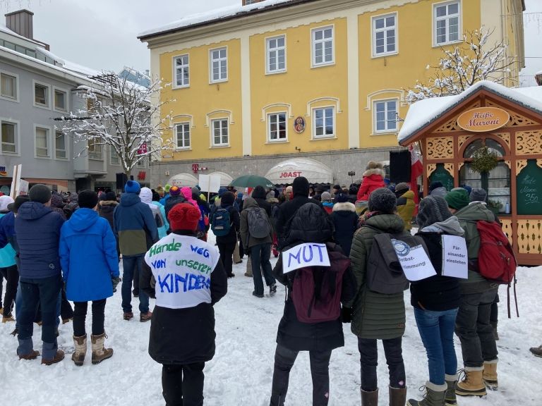 Hunderte Teilnehmer bei Kundgebung in Lienz