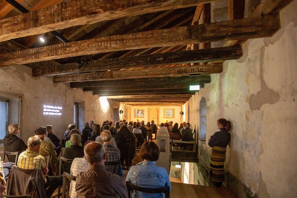 Gro&szlig;es Publikumsinteresse in der Burg: Foto: Peter Leiter