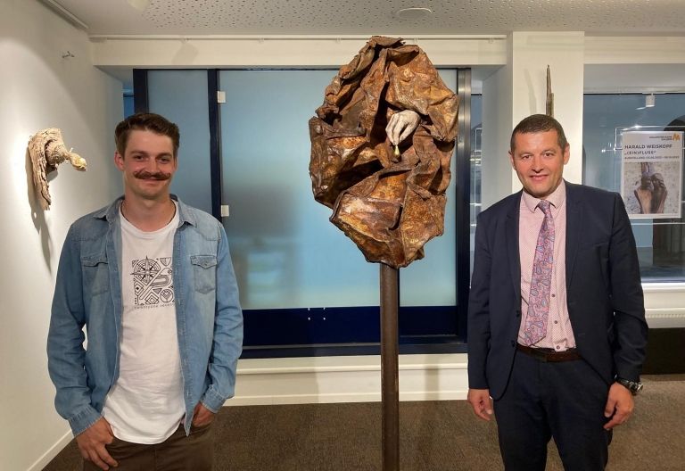 Virger Bildhauer macht aus Metallm&uuml;ll Kunst mit Botschaft 