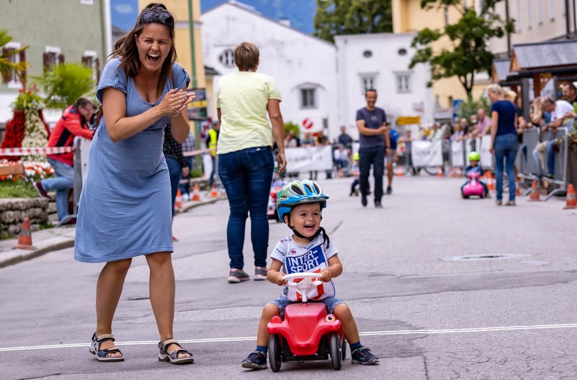 Gro&szlig;e Emotionen auch bei den Kleinsten. Foto: Expa Pictures