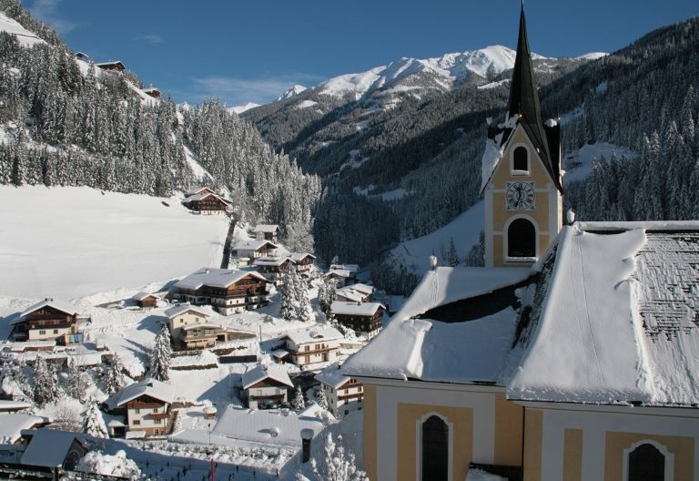 Uni im Dorf: Leben mit dem Berg