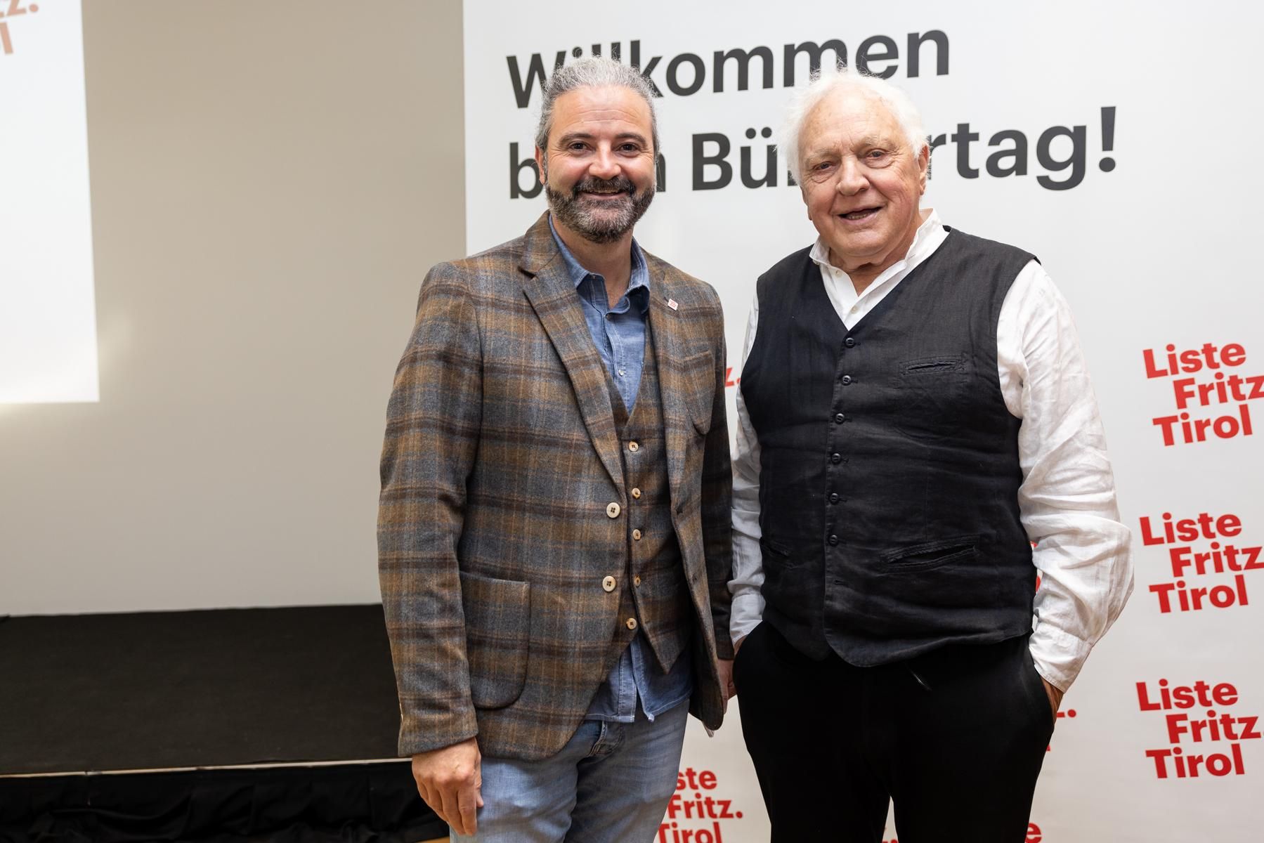 Klubobmann Markus Sint mit Parteigr&uuml;nder Fritz Dinkhauser. Foto: Thomas Steinlechner/Liste Fritz