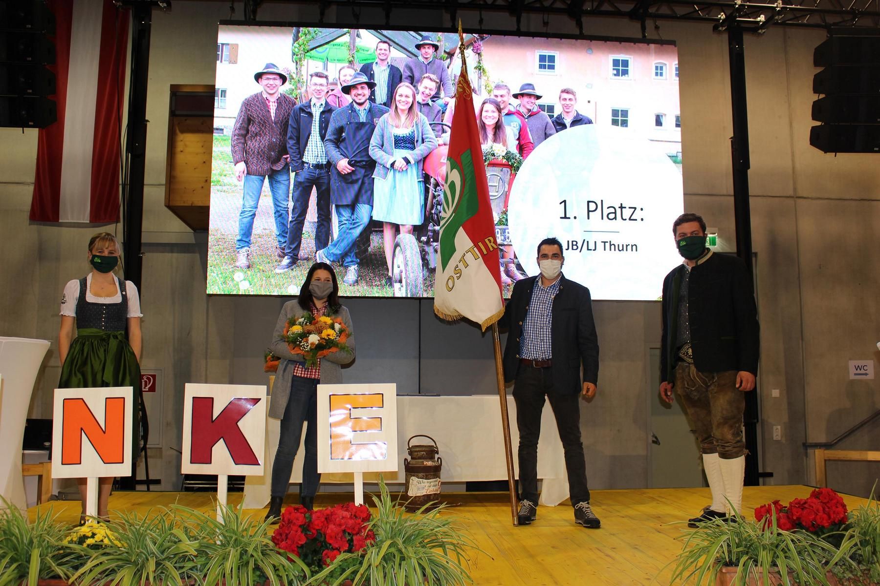 Bezirksleiterin Manuela Leiter, Ortsleiterin Melanie Huber, Ortsobmann Philipp Stadler und Bezirksobmann Simon Staller