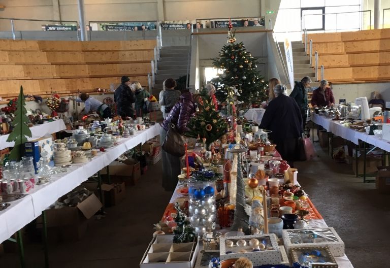 Weihnachtsflohmarkt f&uuml;r den Tierschutz