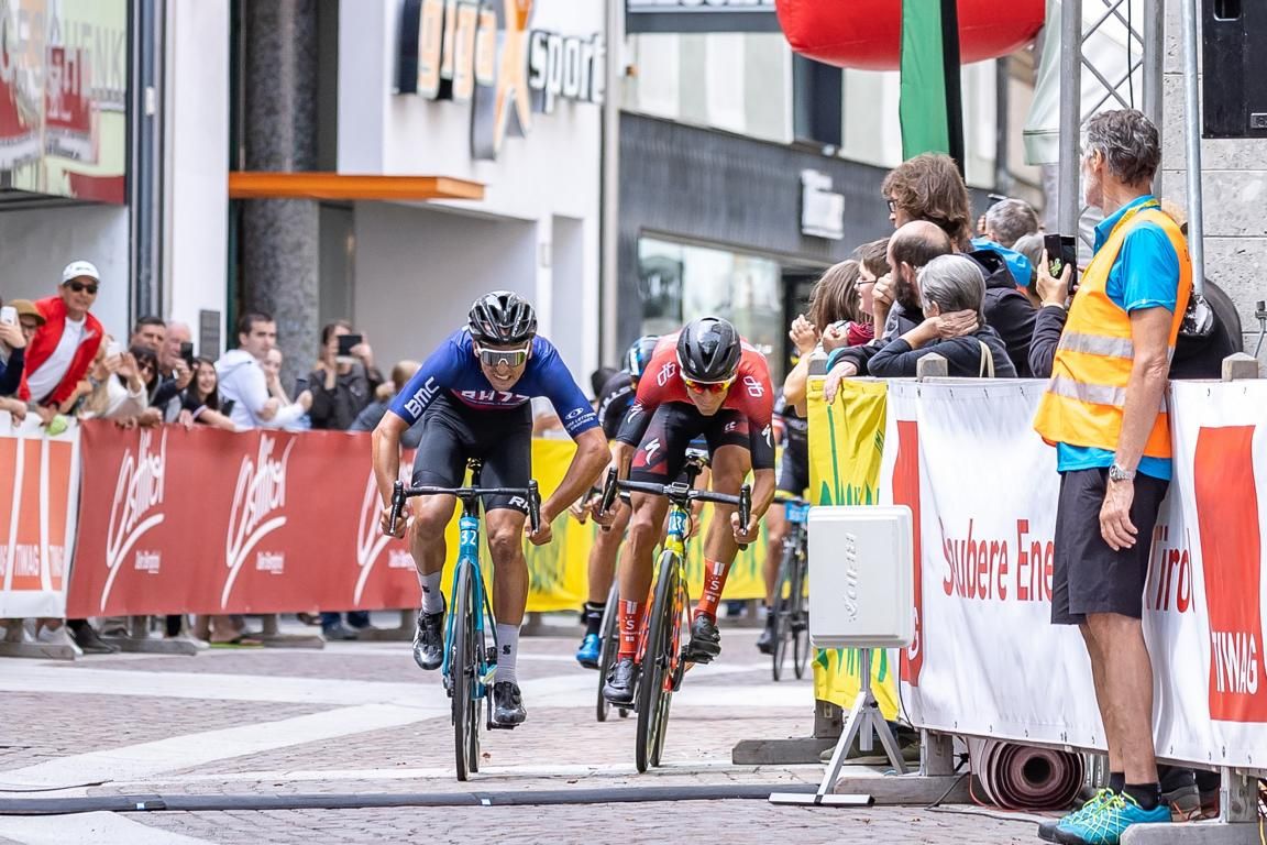 Spannender Zielsprint in Lienz. Foto: Expa Groder