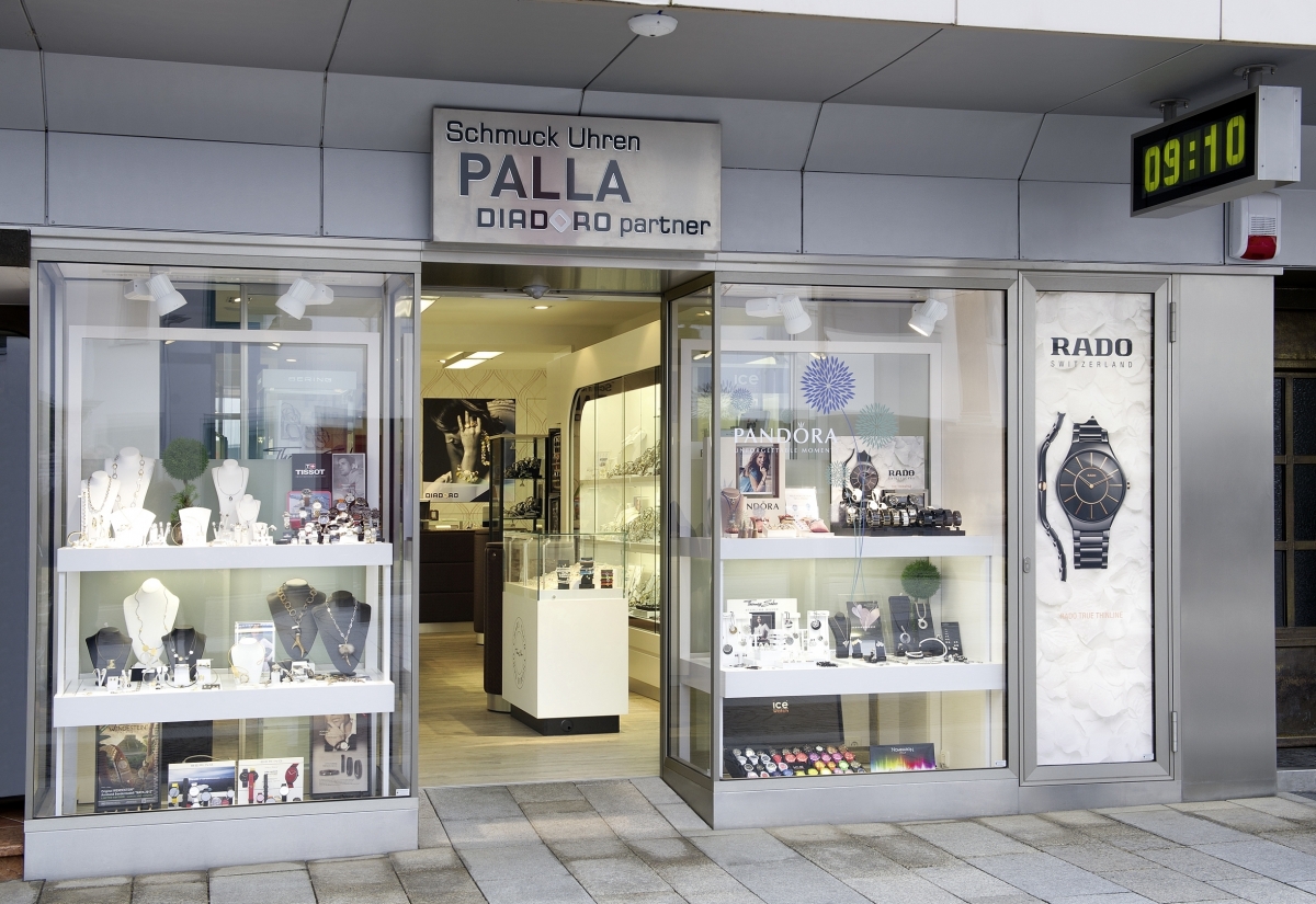 Gro&szlig;e Auswahl an Schmuck und Uhren - Palla + Klockwerk