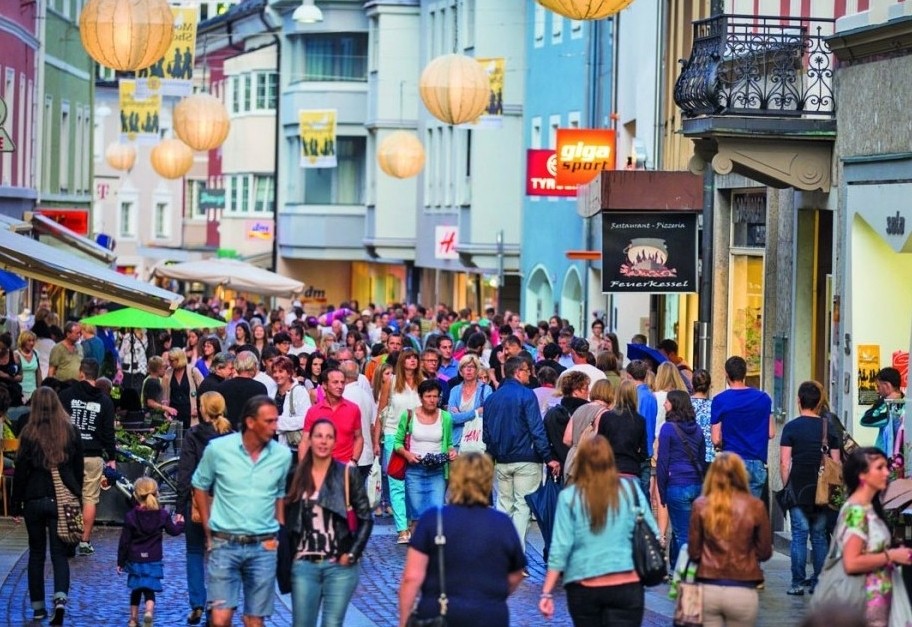 Moonlight Shopping in der Lienzer Innenstadt