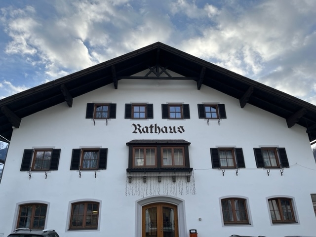 Wirtschaft warnt: Schaden durch Matreier Insolvenz-Drohung