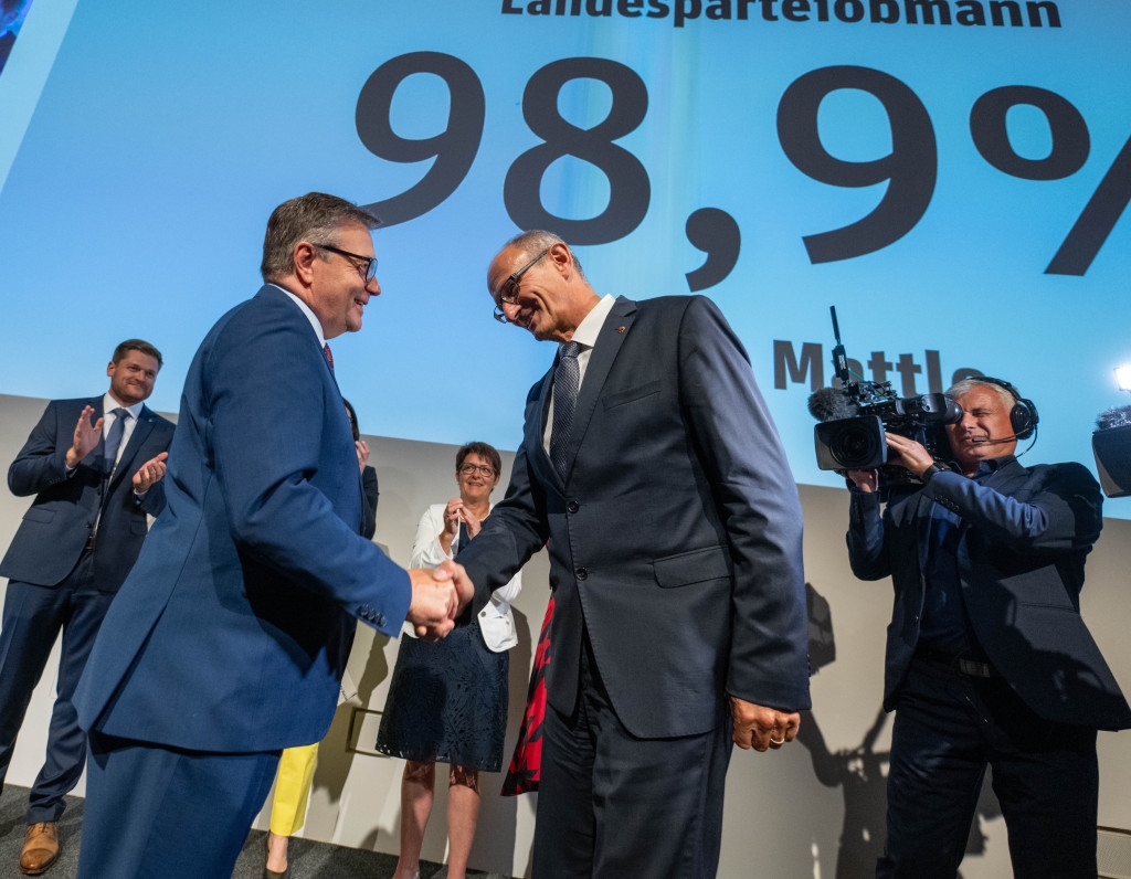 Enorme Zustimmung f&uuml;r neuen VP-Obmann Anton Mattle