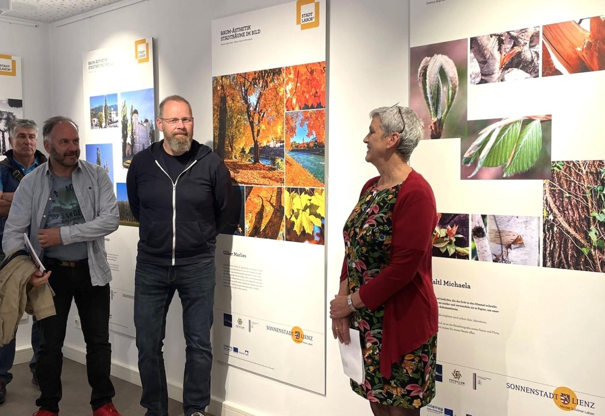 Lienzer B&auml;ume im Fokus einer Fotoausstellung
