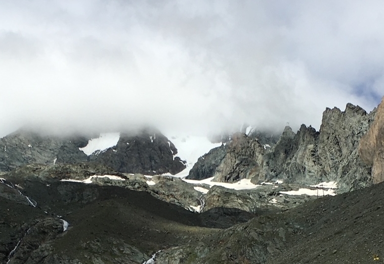Wie sch&uuml;tzt man sich bei einem Gewitter am Berg