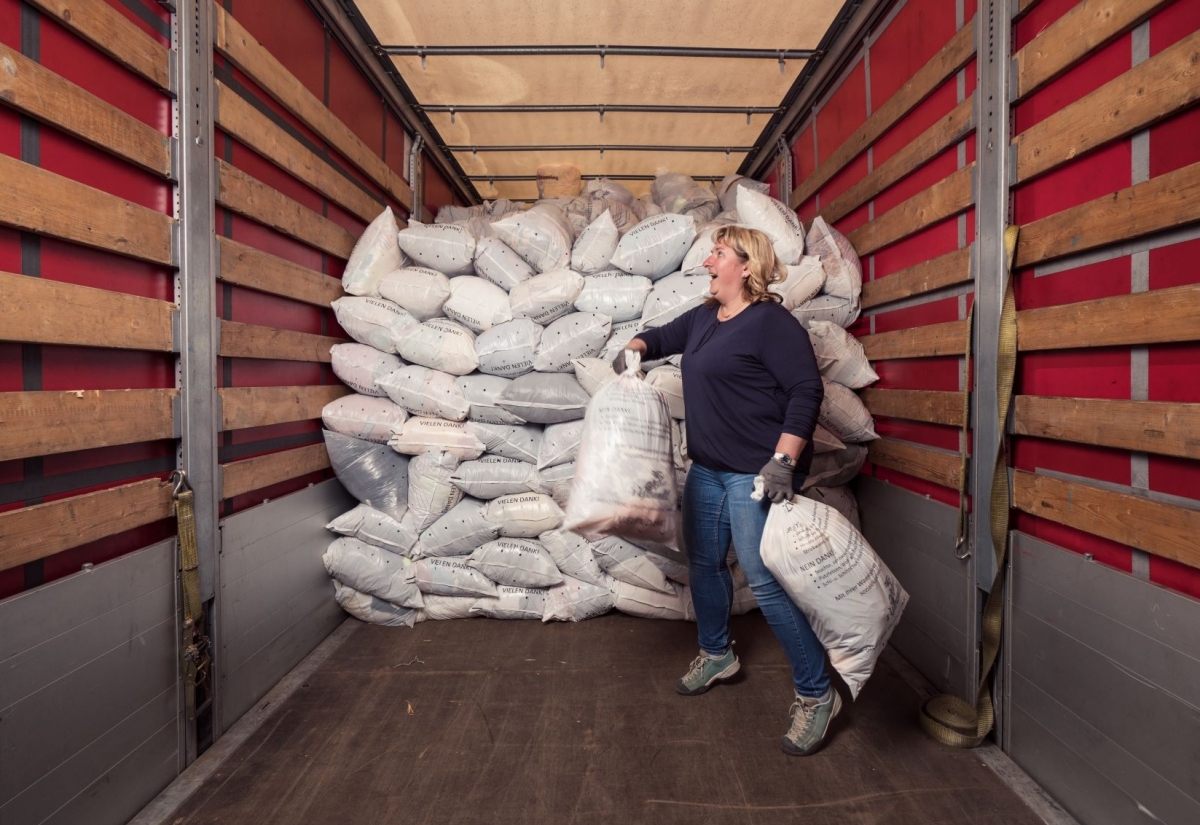In den Altkleidersack soll nur Brauchbares und Tragbares