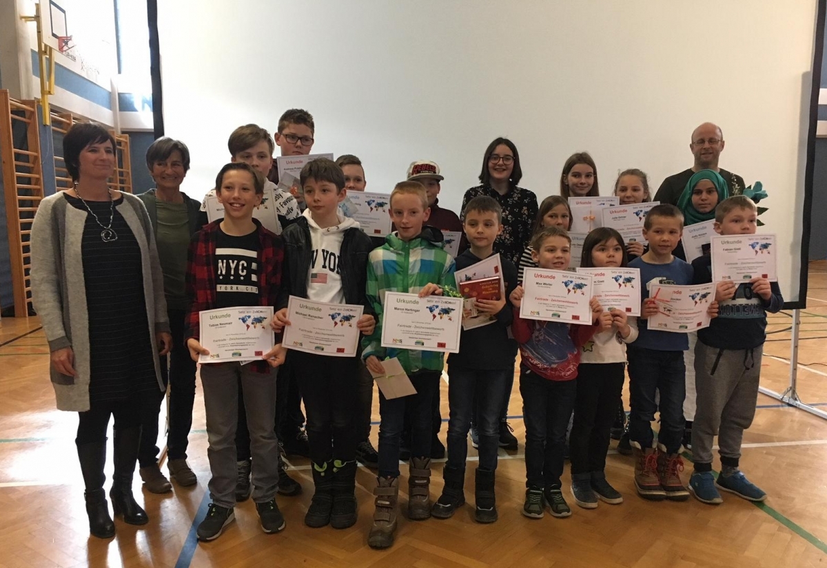 Sch&uuml;lerInnen zeichneten f&uuml;r Fairen Handel