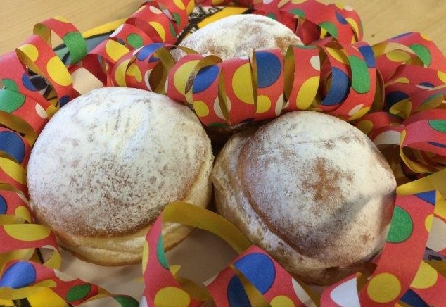 Faschingskabarett und Variet&eacute;-Musik im Stadtsaal