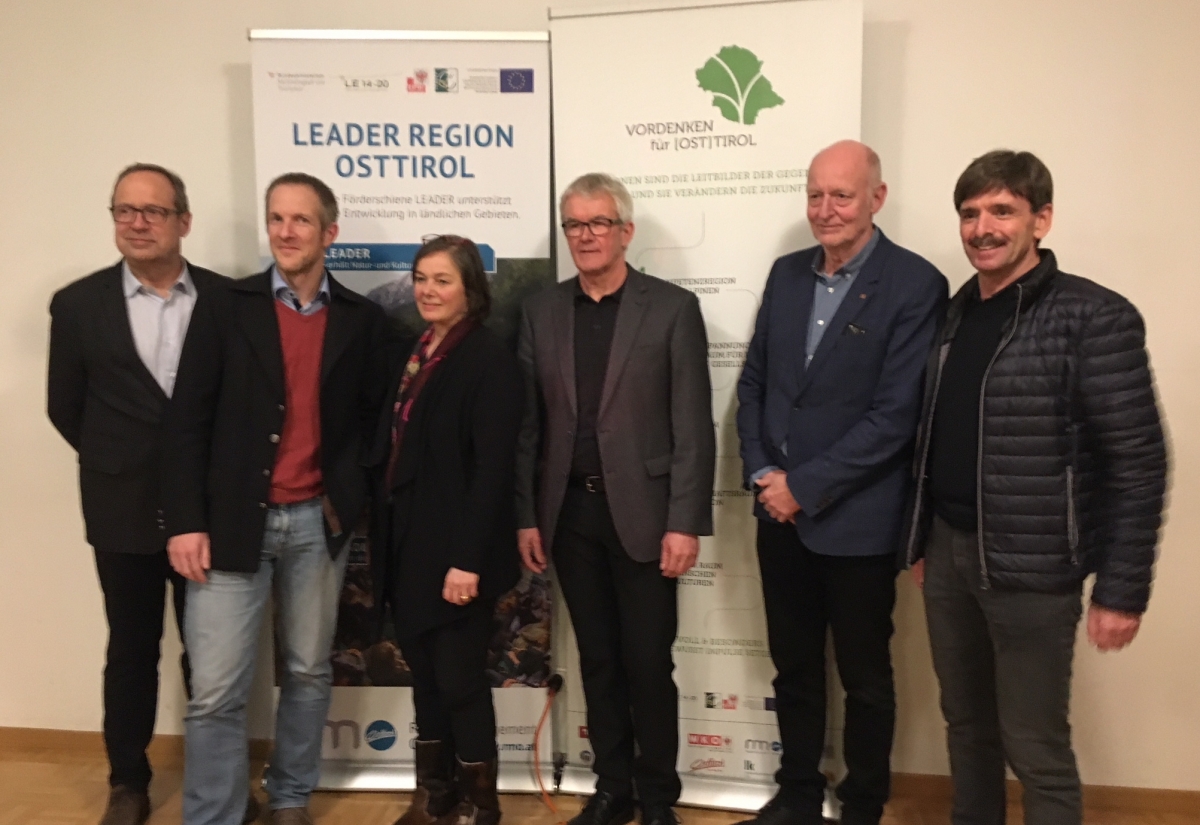 Diskussion &uuml;ber innovative Wohnformen und Dorfentwicklung