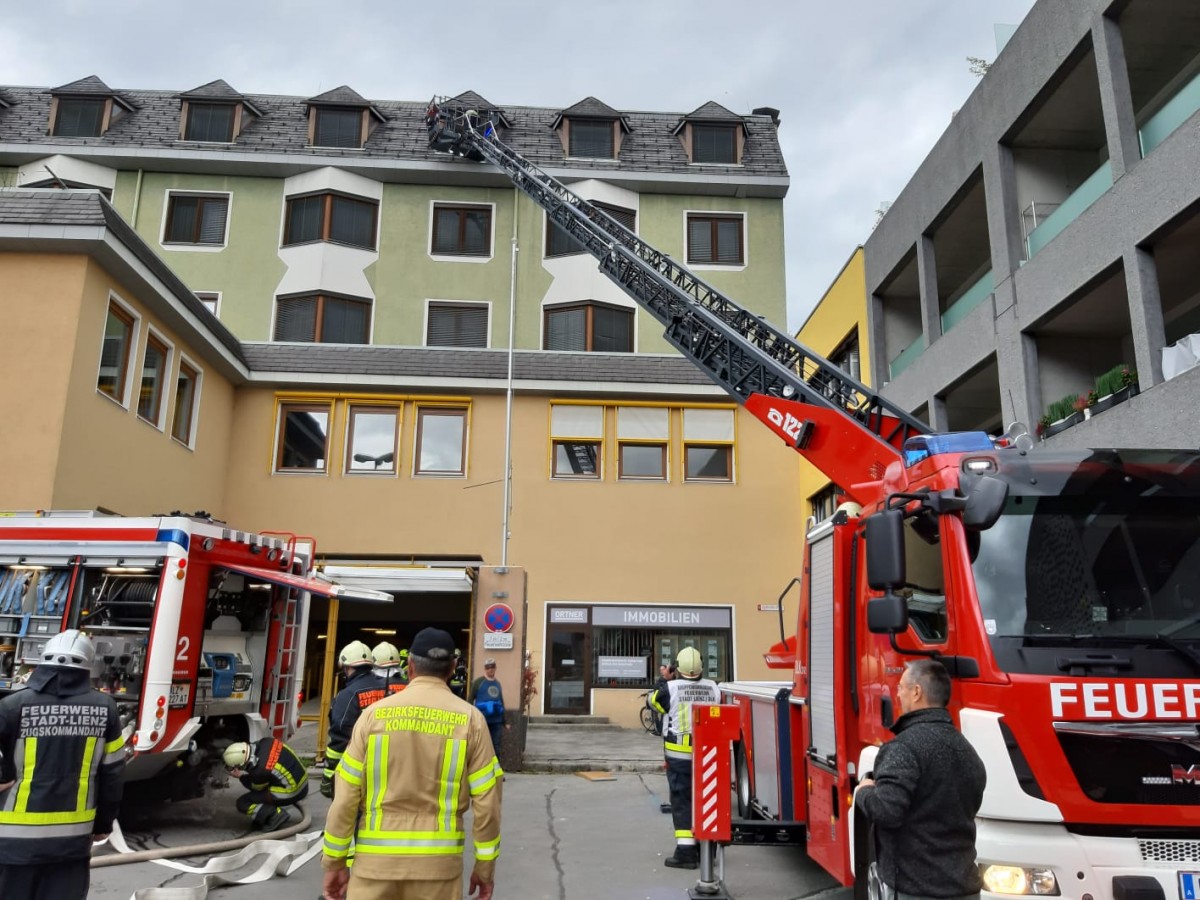 Lienzer Feuerwehr &uuml;bte f&uuml;r Ernstfall im Stadtsaal