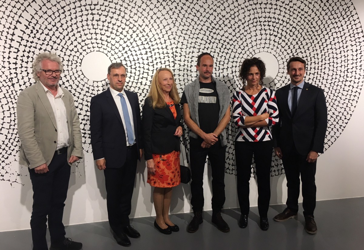 Benjamin Zanon zeichnet &bdquo;Punktuelle Welten&ldquo;