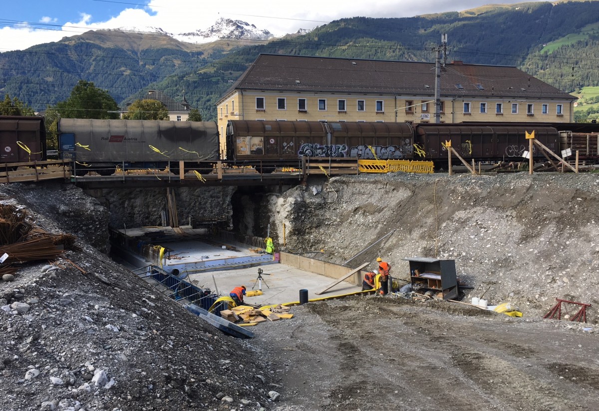 Bauarbeiten am Lienzer Bahnhof im Zeitplan