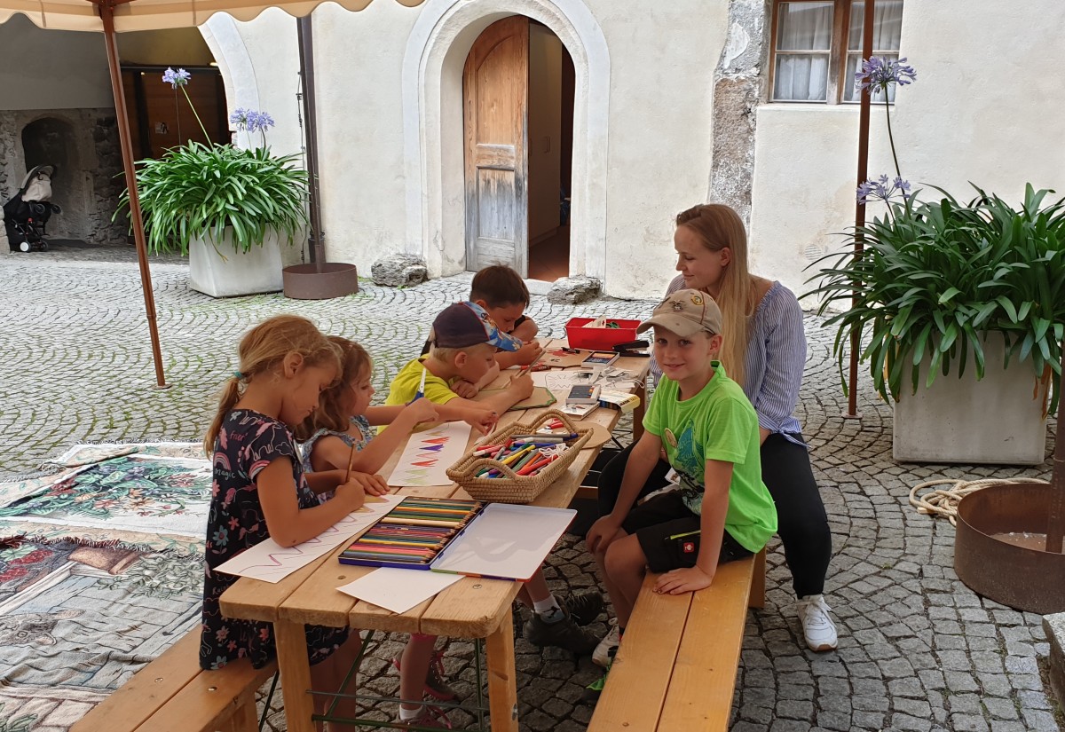 Buntes Treiben am Familiensonntag auf Schloss Bruck