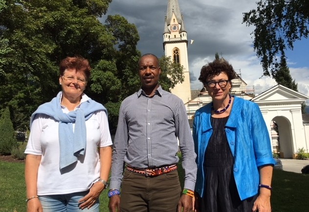 Osttirol unterst&uuml;tzte Traktorkauf f&uuml;r Massai-Dorf in Kenia