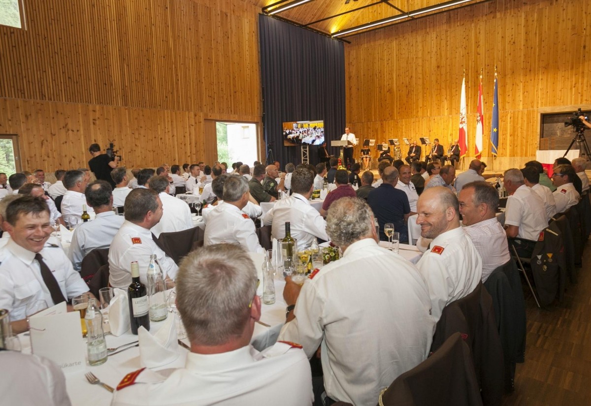 Viele lobende Worte und Urkunden f&uuml;r Einsatzkr&auml;fte in Osttirol