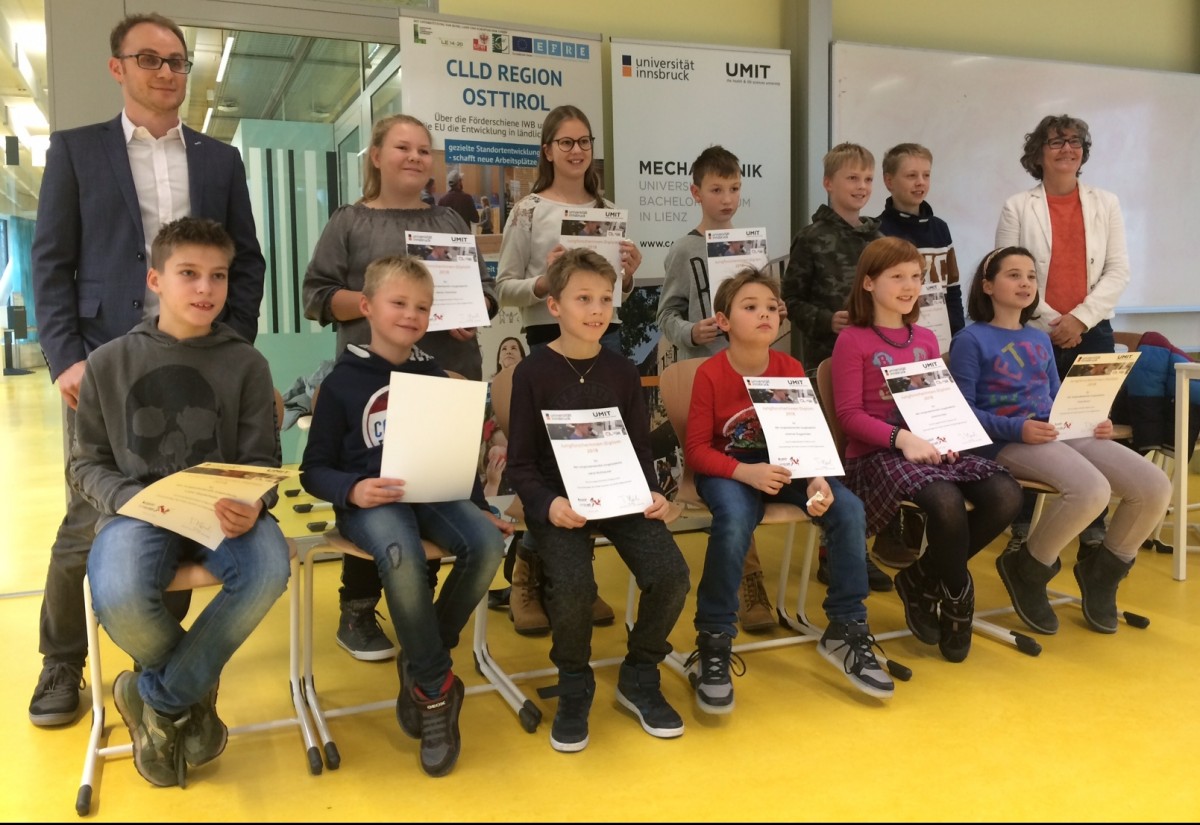Kinder-Sommeruni 2018: Diplome f&uuml;r erfolgreiche JungforscherInnen 