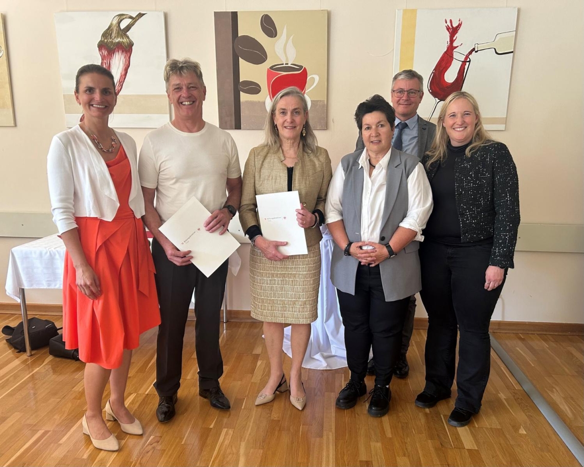 Langj&auml;hrige Schul-Direktorinnen und Direktoren verabschiedet