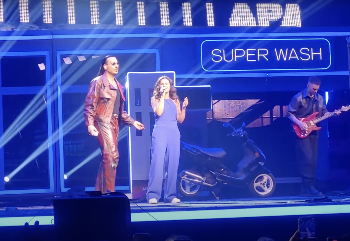 Sensation: Osttirolerin performte mit Megastar Apache 207 