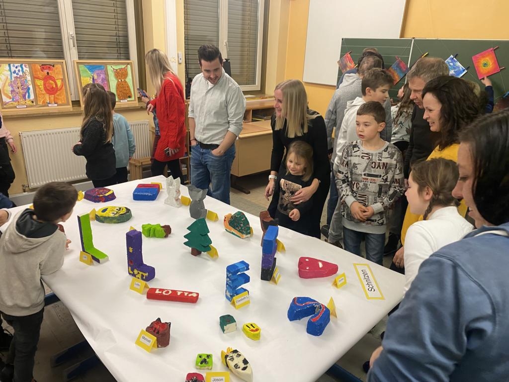 K&uuml;nstlerische Ader in der VS Michael Gamper Lienz