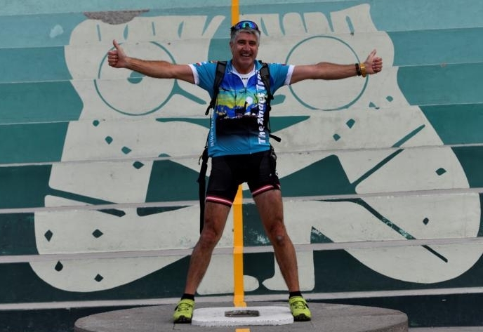 Mit dem Fahrrad von der Mitte der Erde bis ans Ende der Welt