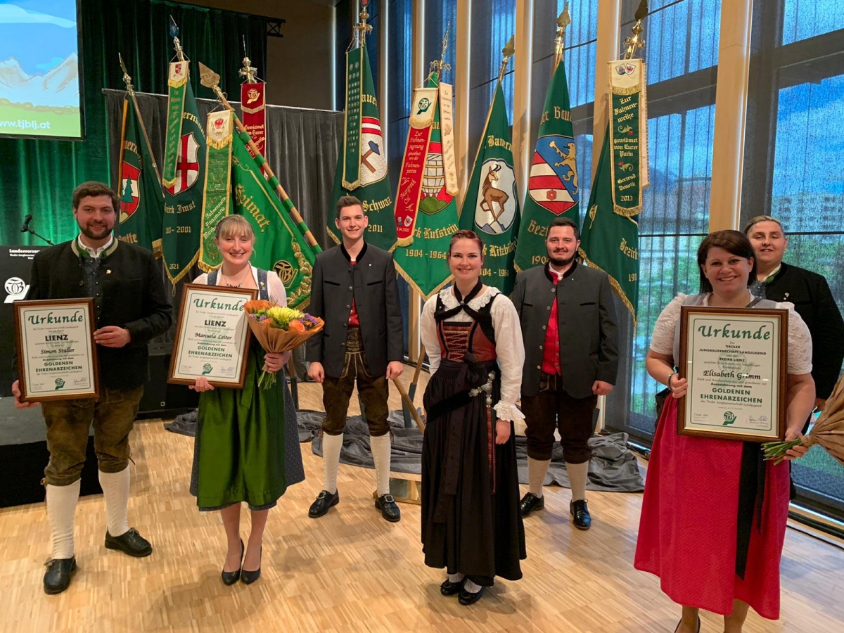 Goldene Ehrung f&uuml;r Osttiroler Jungbauern-Funktion&auml;rInnen