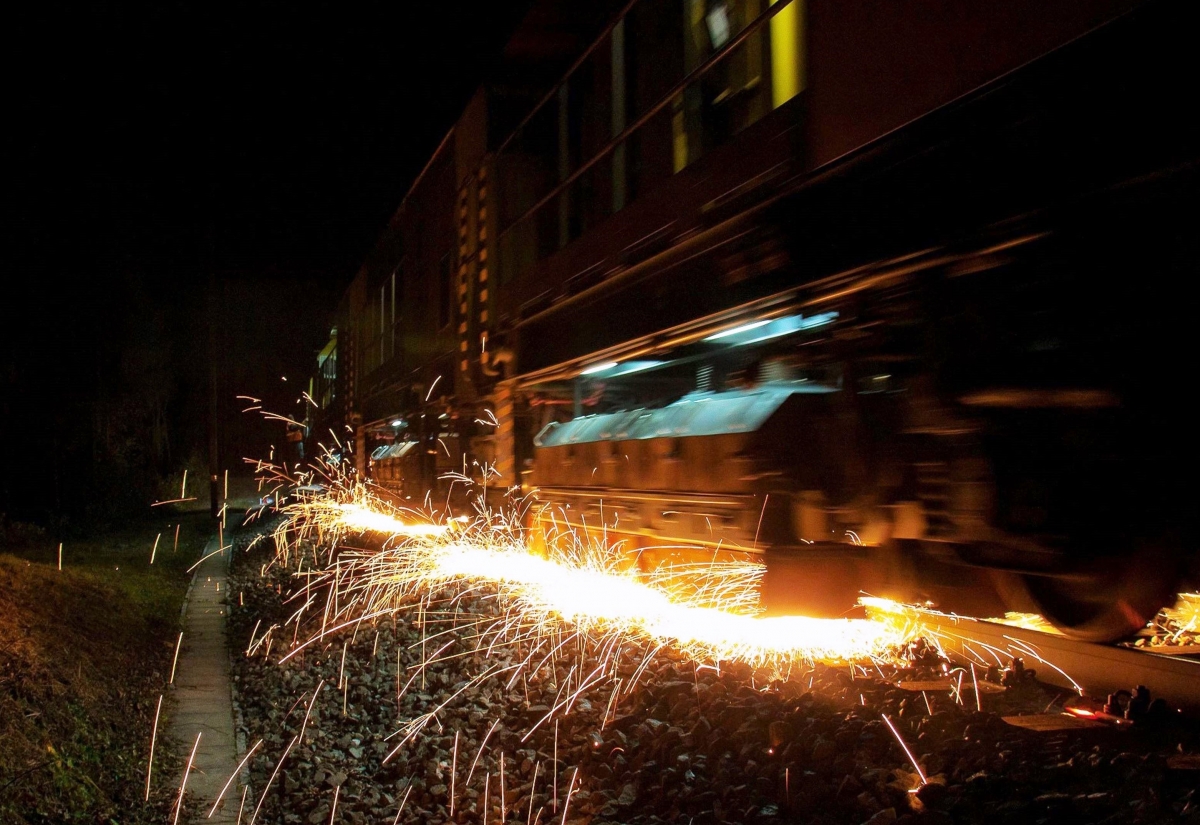 N&auml;chtlicher Einsatz zum Schienenschleifen