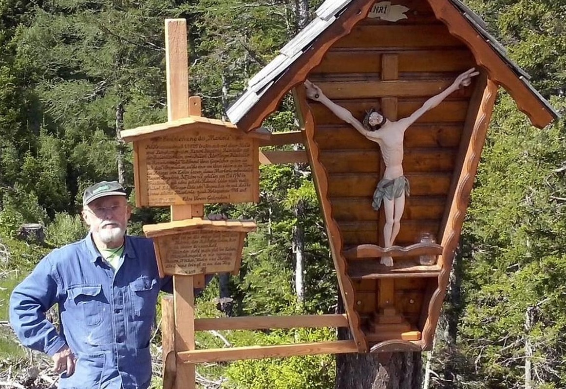 Marterl erinnert an einstige Freunde