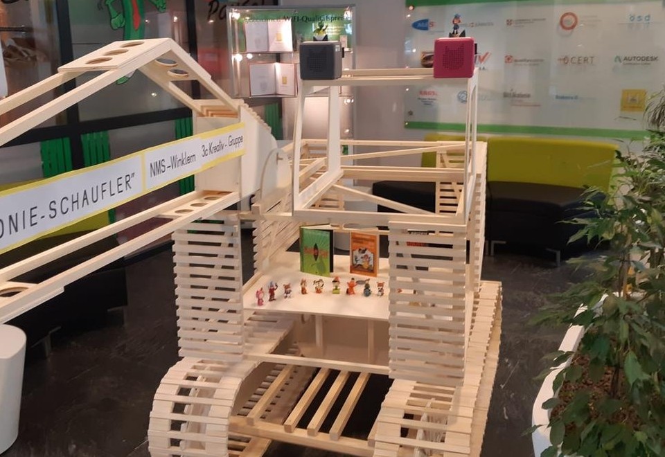 Kreative Holzw&uuml;rmer aus Winklern