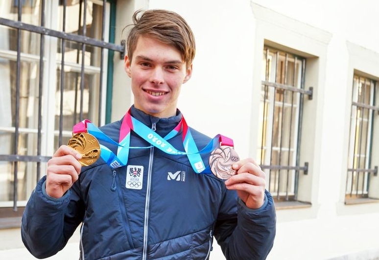 Gro&szlig;er Empfang f&uuml;r den frisch gebackenen Jugend-Olympiasieger