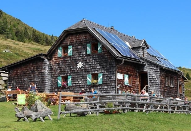 Start in den H&uuml;ttensommer