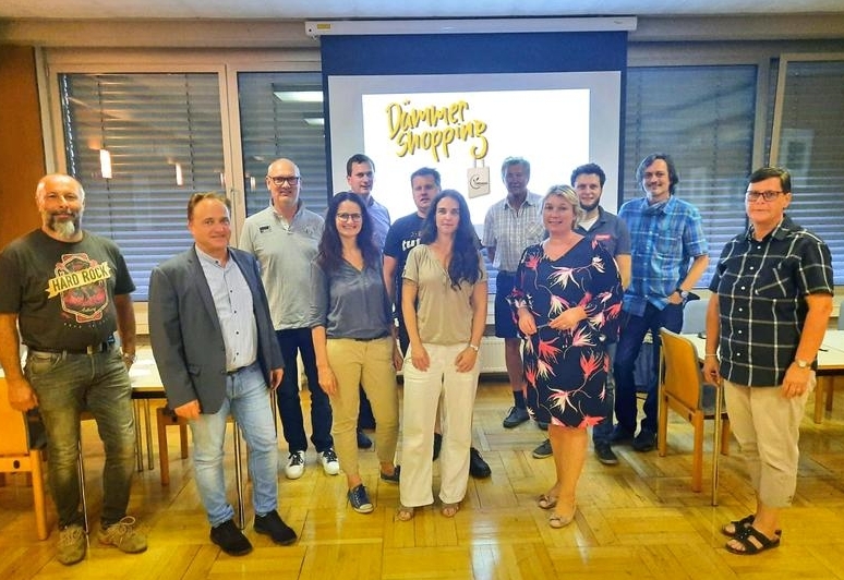 D&auml;mmerShopping in der Wulfeniastadt