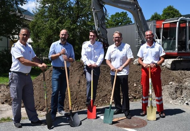 Mehr Platz f&uuml;r die Einsatzfahrzeuge 