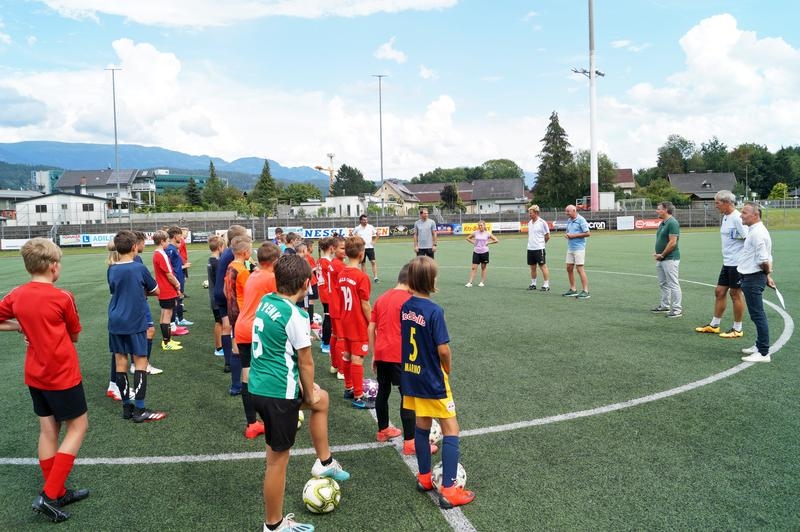 Trainingsstart im Fu&szlig;ballnachwuchszentrum 