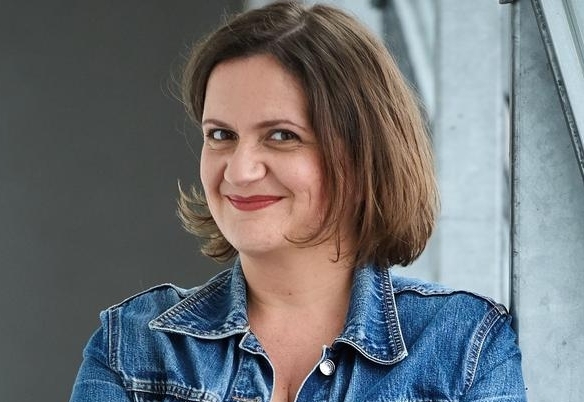 Magdalena Leeb beim &bdquo;FamiliJa&ldquo;-Kabarettabend