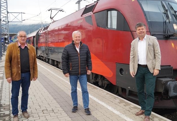  Fr&uuml;h-Schnellzug f&auml;hrt wider