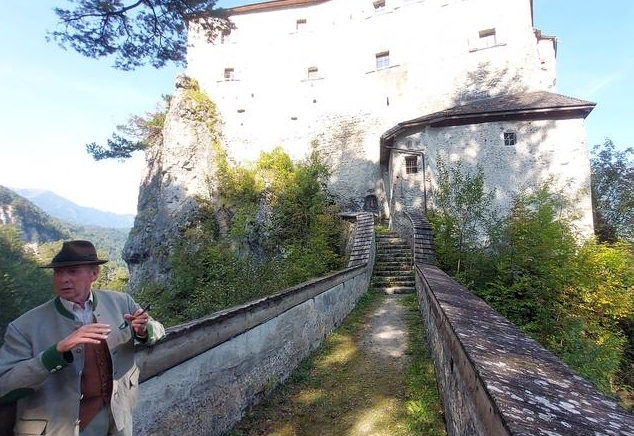 Schloss voll Geschichte und Kunst