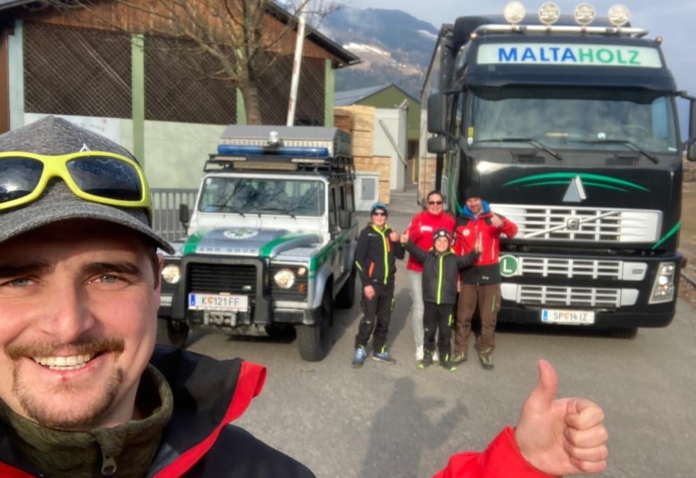 Lastwagenweise gehen Hilfsg&uuml;ter in die Ukraine - Teil 3