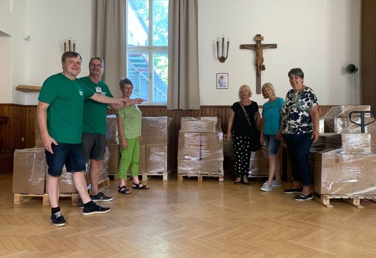 Acht Paletten voller Hilfe