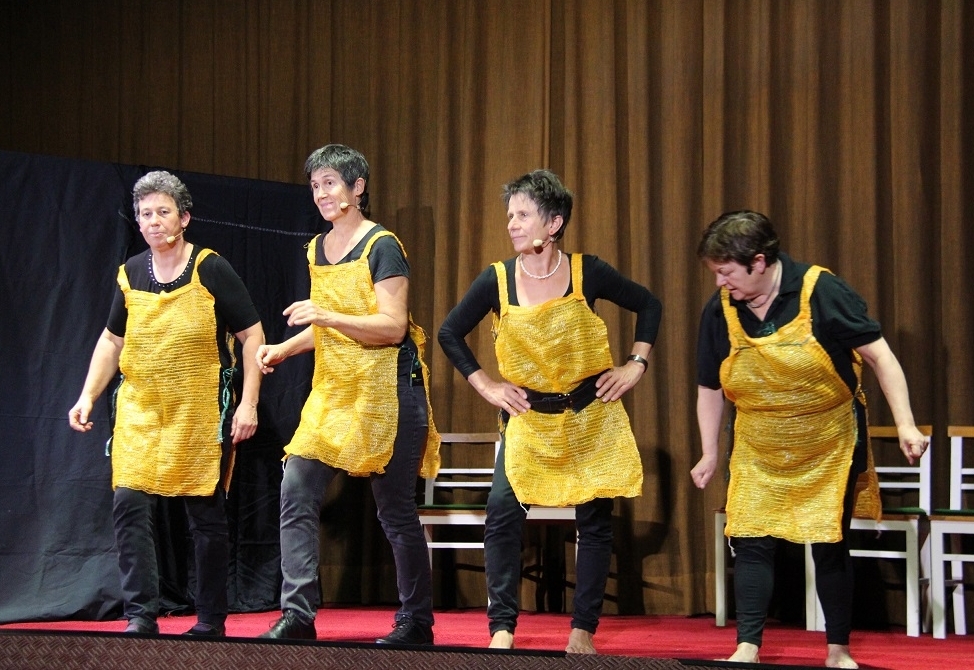 B&auml;uerinnenkabarett im GH Trunk