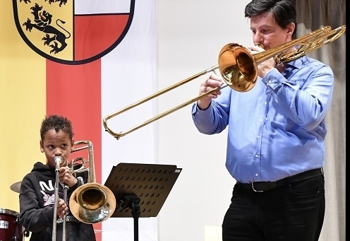 Auf der gro&szlig;en B&uuml;hne