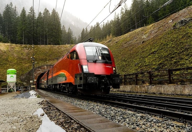 Ab 2025 Stundentakt im M&ouml;lltal