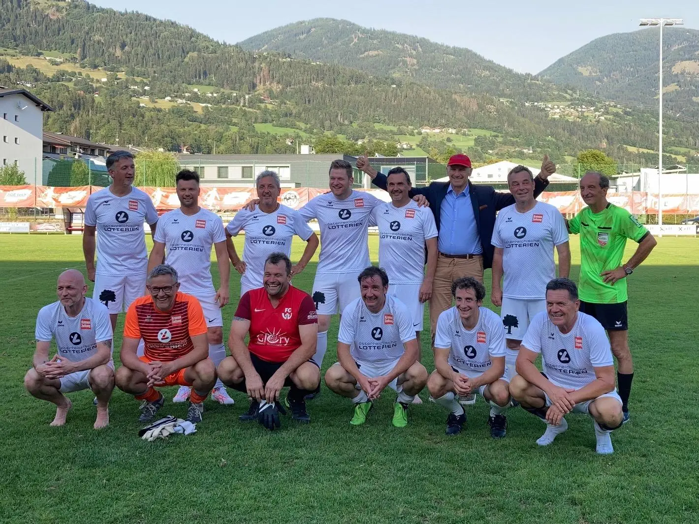Das Team der Osttiroler Bürgermeister, Vizebürgermeister und Freunde. Foto: Stangl
