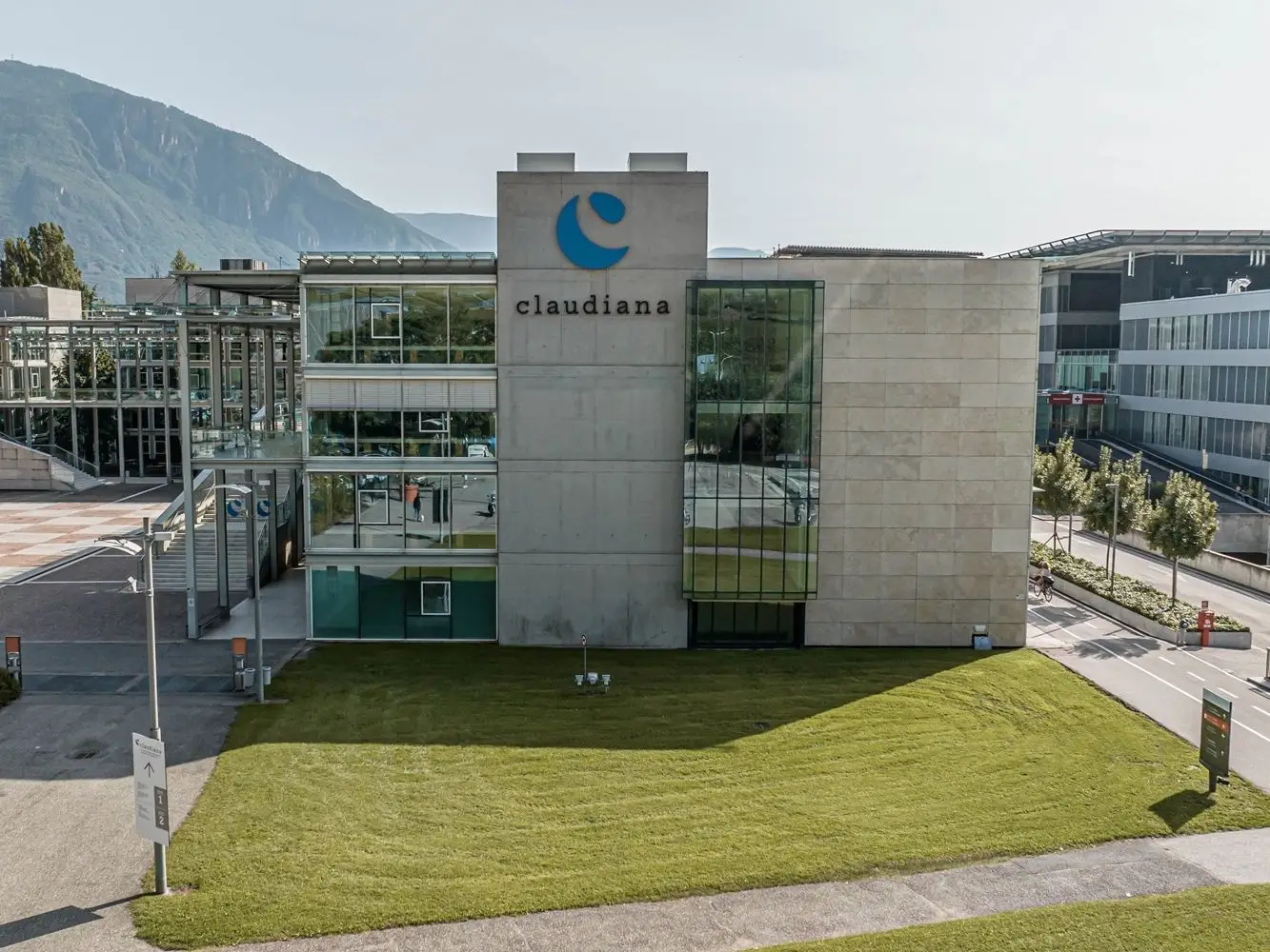 Frisch gepresst: naturtrüber Apfelsaft aus Osttirol